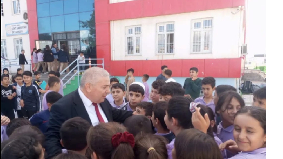 İlçe Milli Eğitim Müdürümüz Ömer KARAYILAN Şehit Sabri Emir Ortaokulu'nu Ziyaret Etti